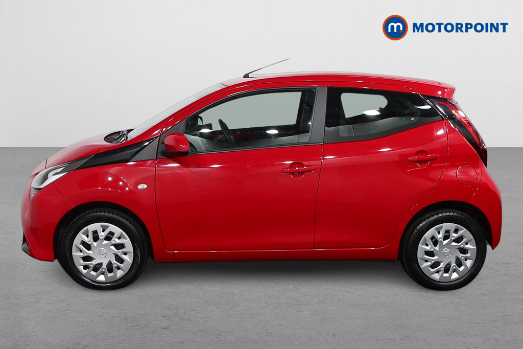 Toyota Aygo X-Play Manual Petrol Hatchback - Stock Number (1590624) - Passenger side