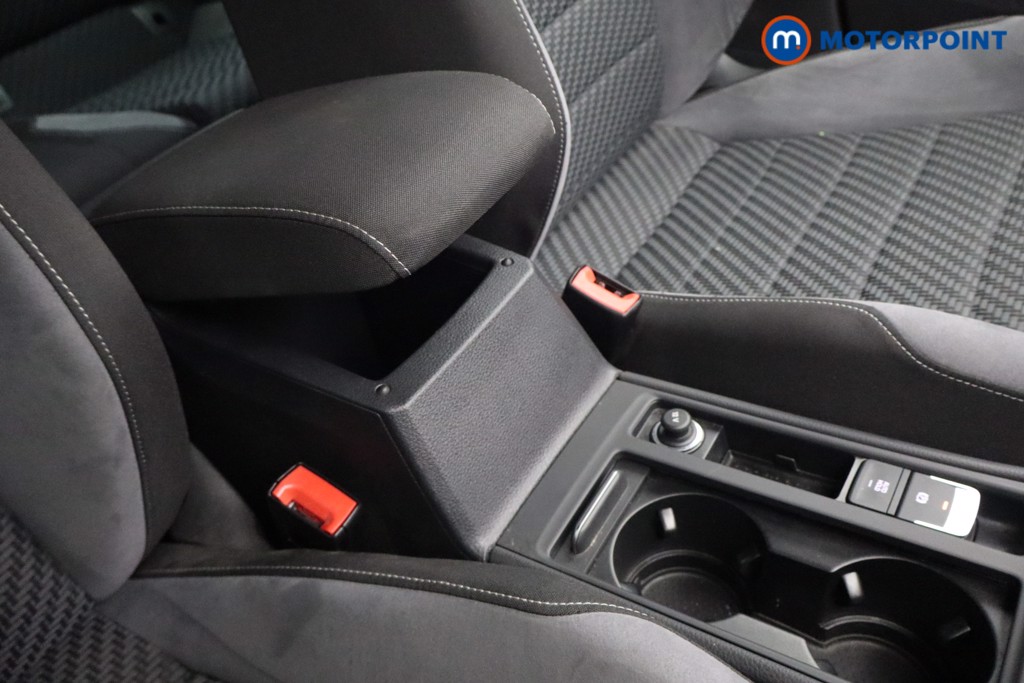 Volkswagen Golf R-Line Automatic Petrol Hatchback - Stock Number (1563279) - 8th supplementary image