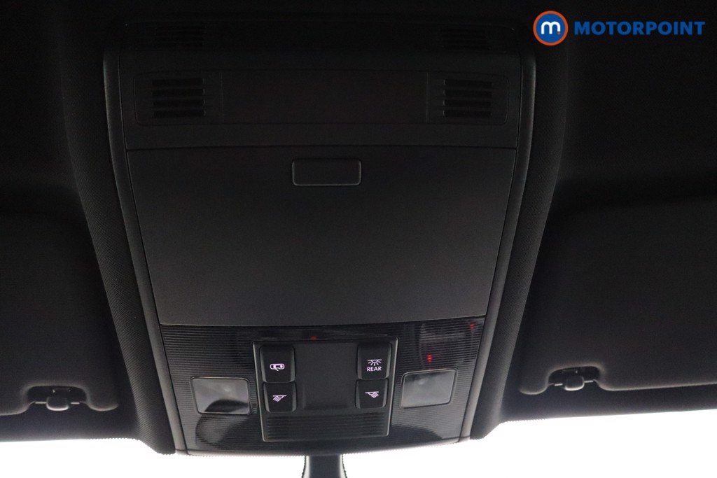 Volkswagen Golf R-Line Automatic Petrol Hatchback - Stock Number (1563279) - 29th supplementary image