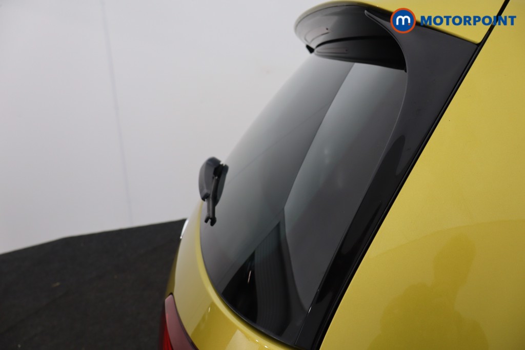 Volkswagen Golf R-Line Automatic Petrol Hatchback - Stock Number (1563279) - 32nd supplementary image