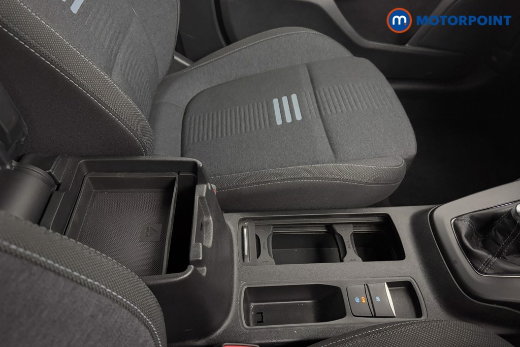 Ford Focus Active Manual Petrol Hatchback - Stock Number (1568617) - 15th supplementary image