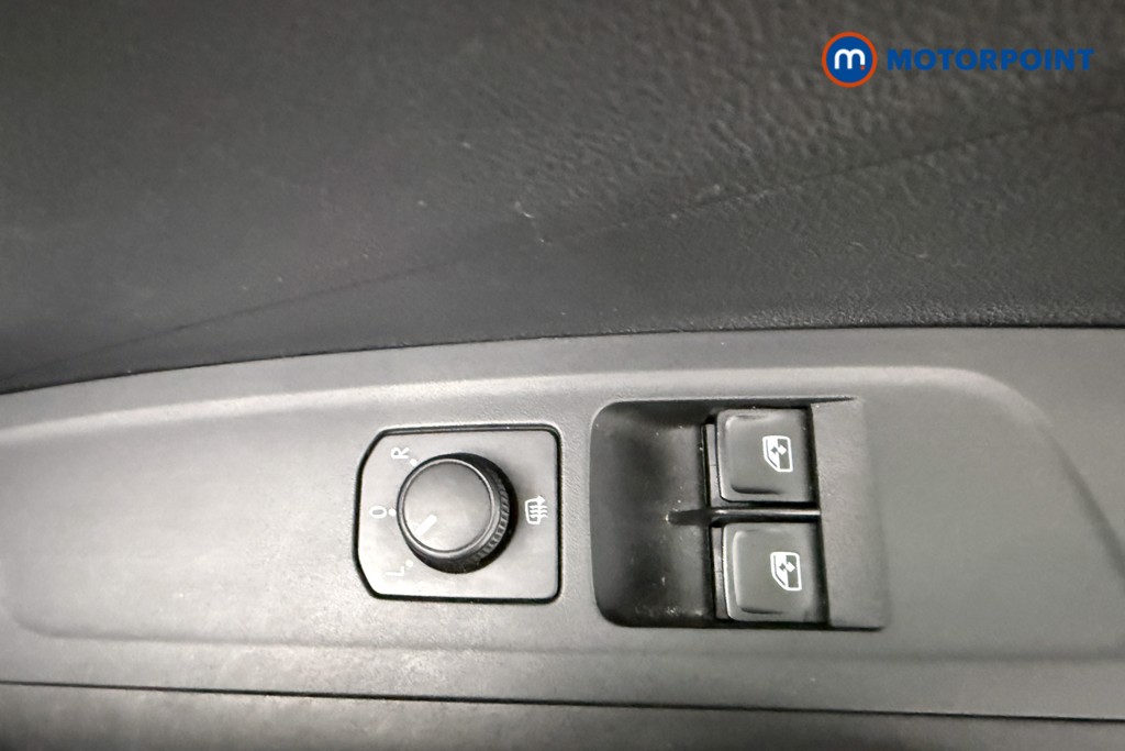 Skoda Fabia Colour Edition Manual Petrol Hatchback - Stock Number (1570645) - 18th supplementary image