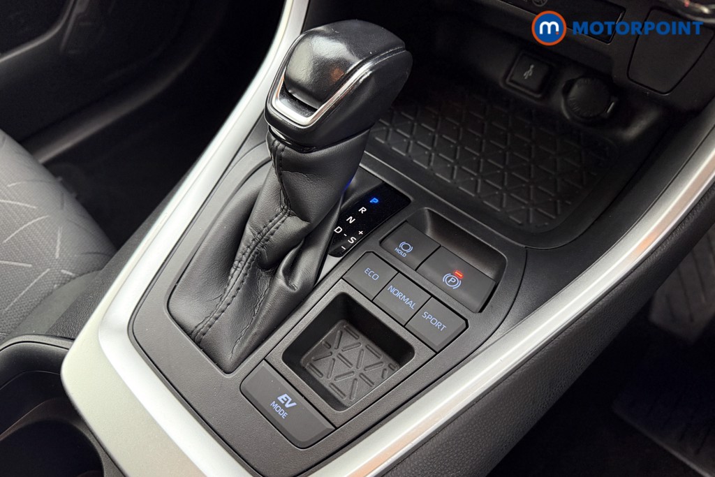 Toyota Rav4 Design Automatic Petrol-Electric Hybrid SUV - Stock Number (1571963) - 12th supplementary image