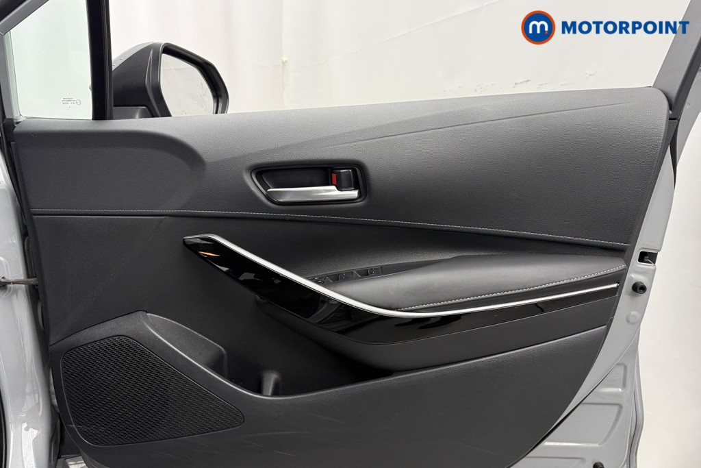 Toyota Corolla Design Automatic Petrol-Electric Hybrid Hatchback - Stock Number (1574324) - 18th supplementary image