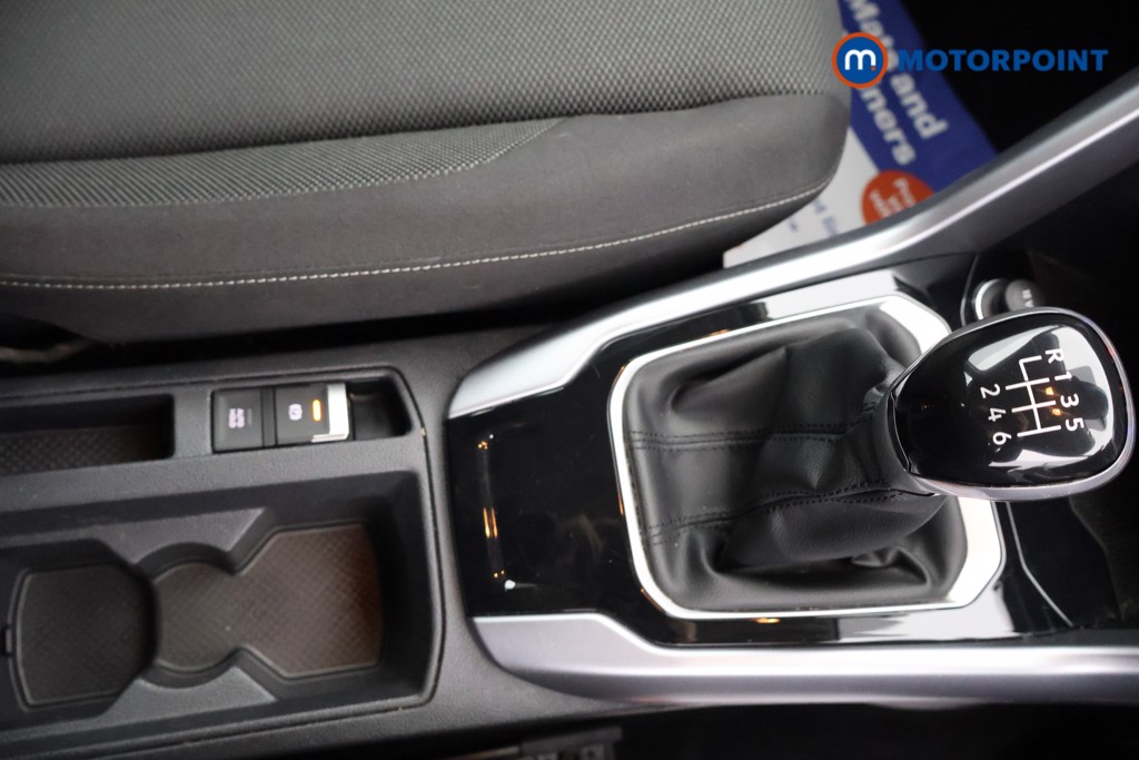 Volkswagen T-Roc Life Manual Petrol SUV - Stock Number (1576352) - 10th supplementary image