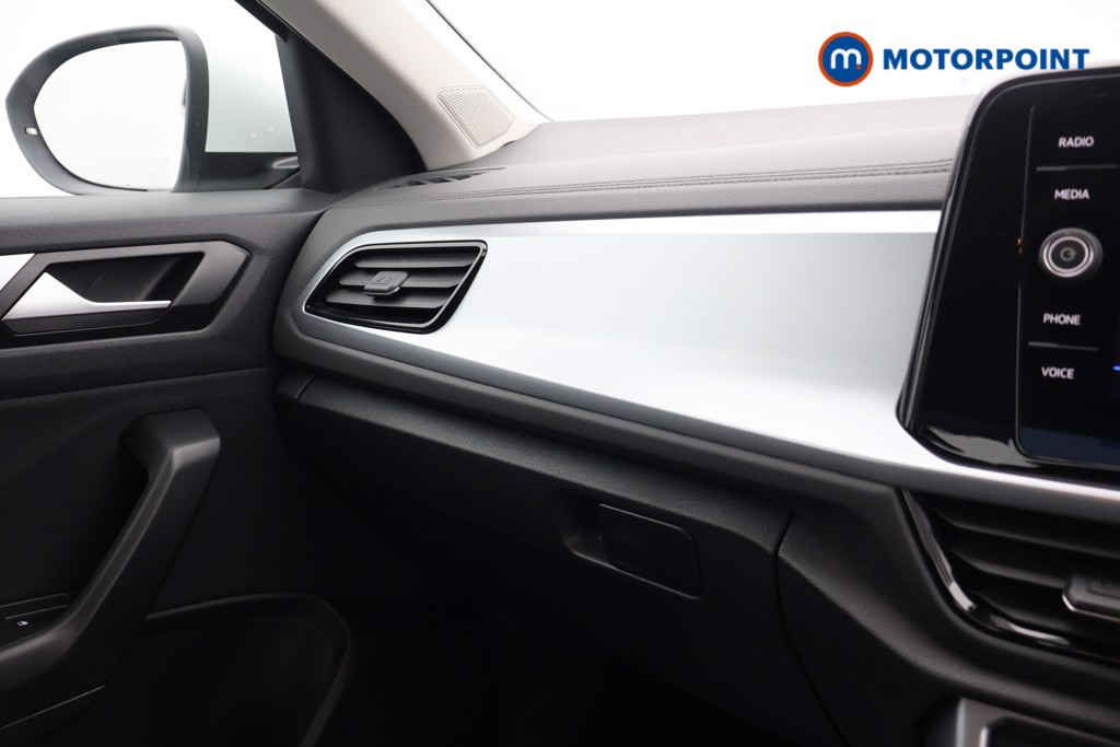 Volkswagen T-Roc Life Manual Petrol SUV - Stock Number (1576352) - 11th supplementary image