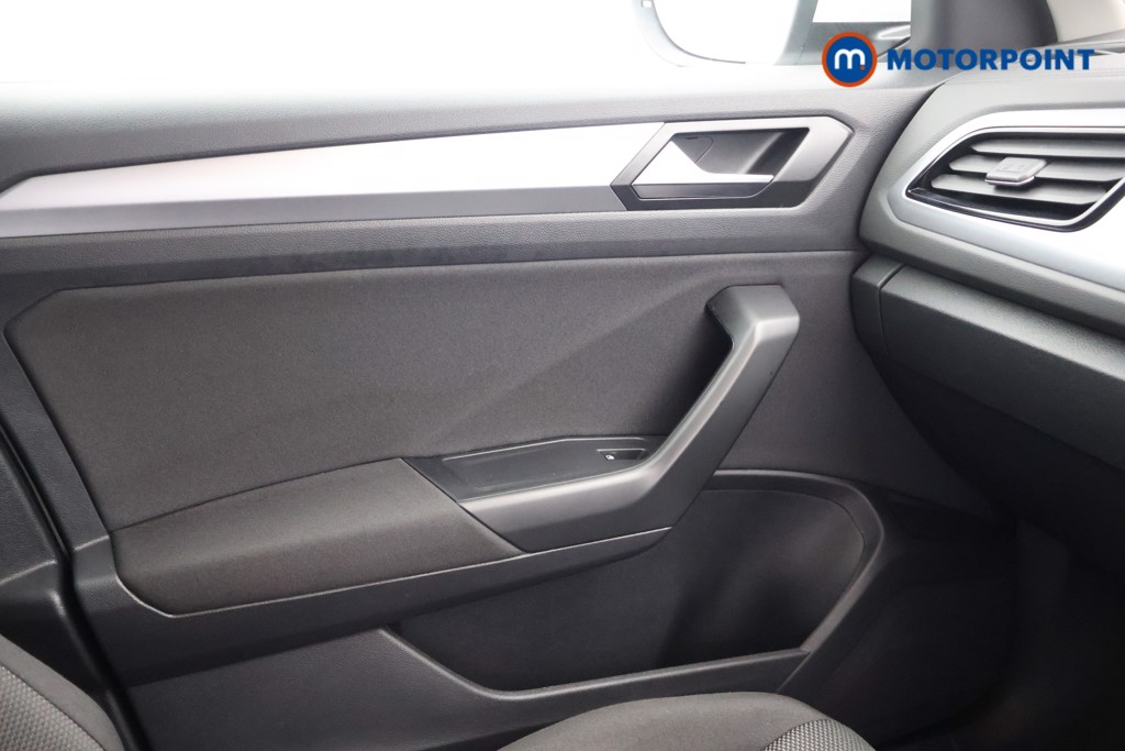 Volkswagen T-Roc Life Manual Petrol SUV - Stock Number (1576352) - 12th supplementary image
