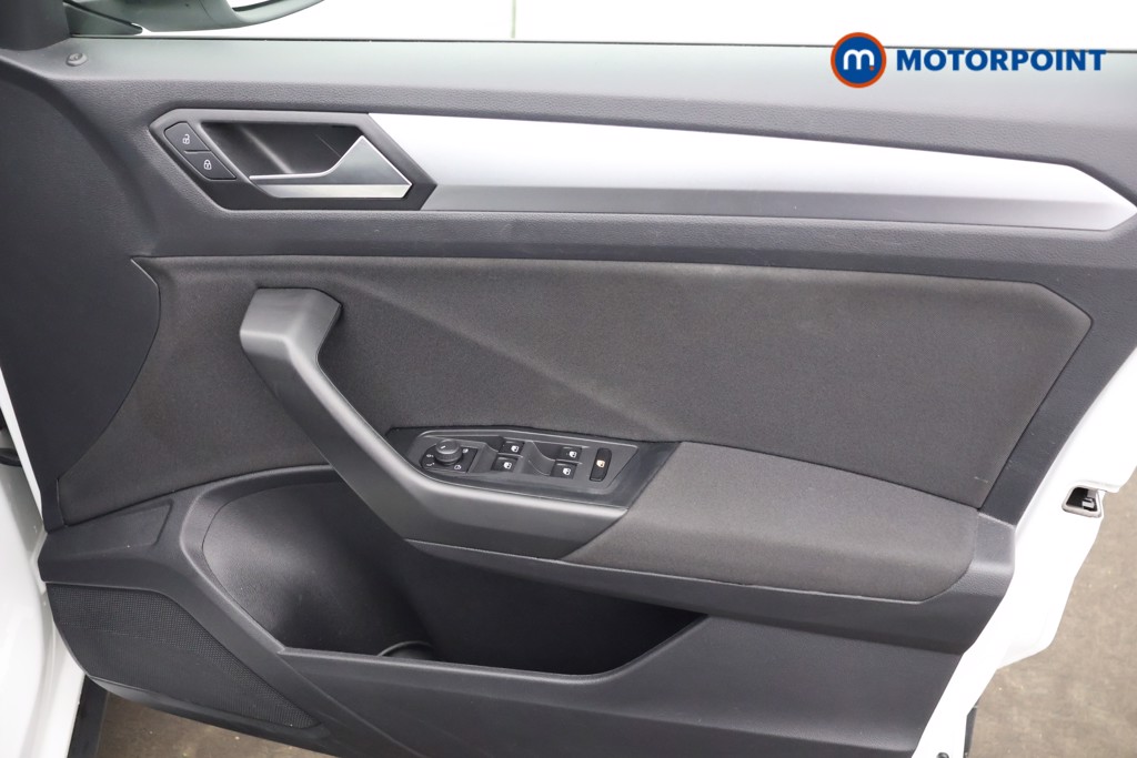 Volkswagen T-Roc Life Manual Petrol SUV - Stock Number (1576352) - 13th supplementary image