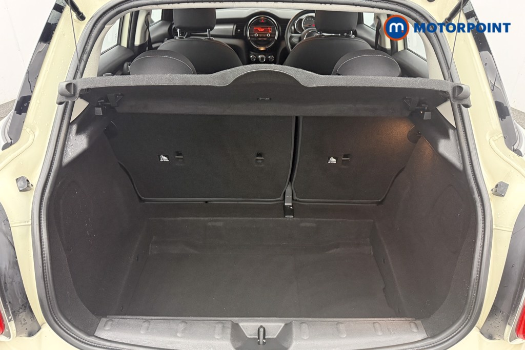 Mini Hatchback Cooper Manual Petrol Hatchback - Stock Number (1579624) - 17th supplementary image