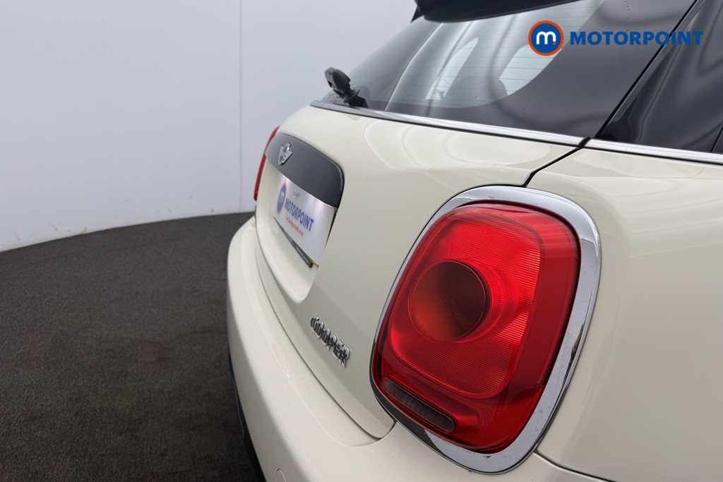Mini Hatchback Cooper Manual Petrol Hatchback - Stock Number (1579624) - 21st supplementary image