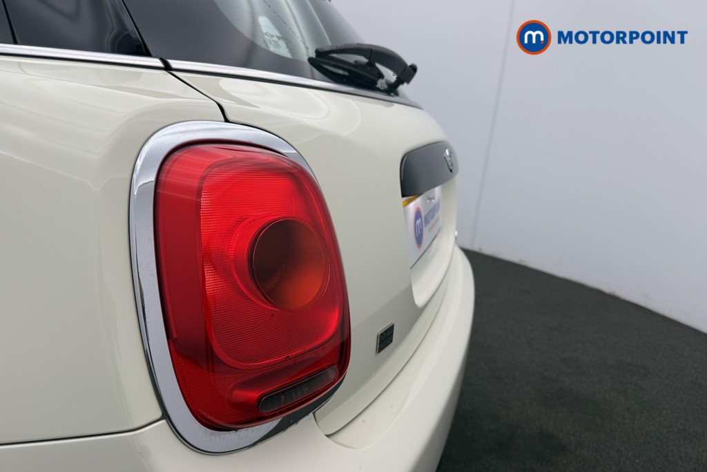Mini Hatchback Cooper Manual Petrol Hatchback - Stock Number (1579624) - 22nd supplementary image