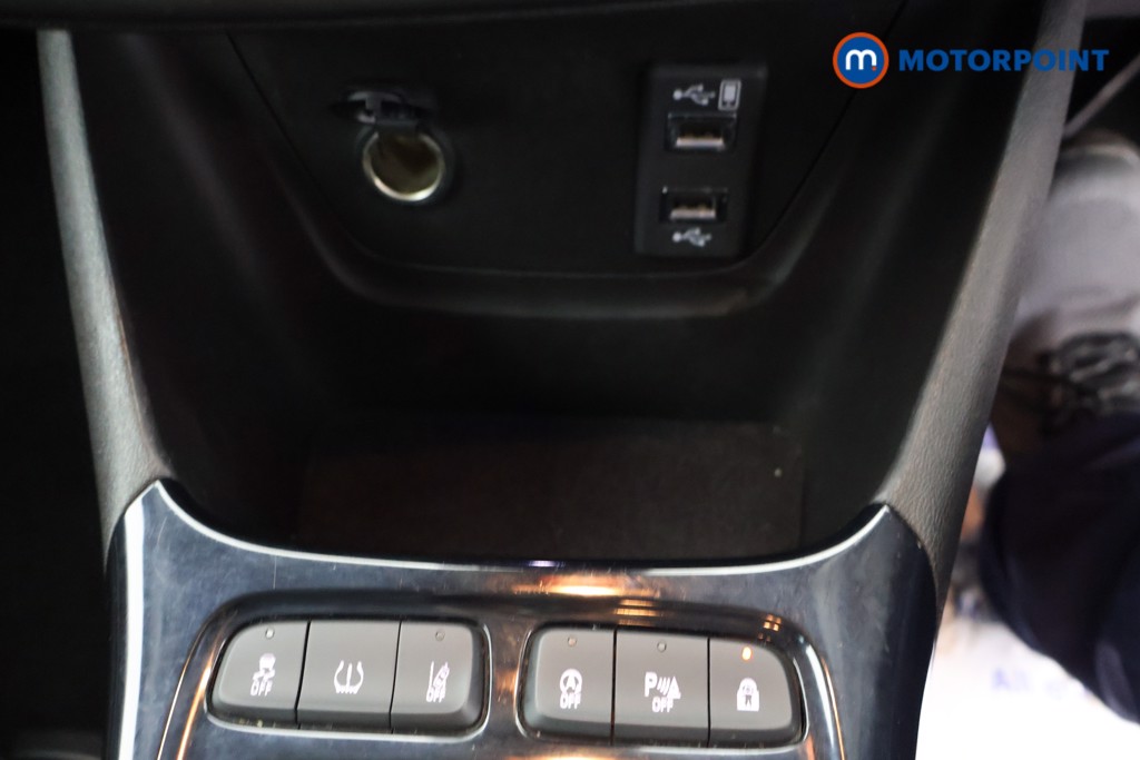 Vauxhall Crossland Ultimate Manual Diesel SUV - Stock Number (1580427) - 11th supplementary image