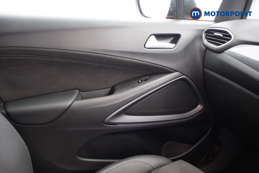 Vauxhall Crossland Ultimate Manual Diesel SUV - Stock Number (1580427) - 14th supplementary image