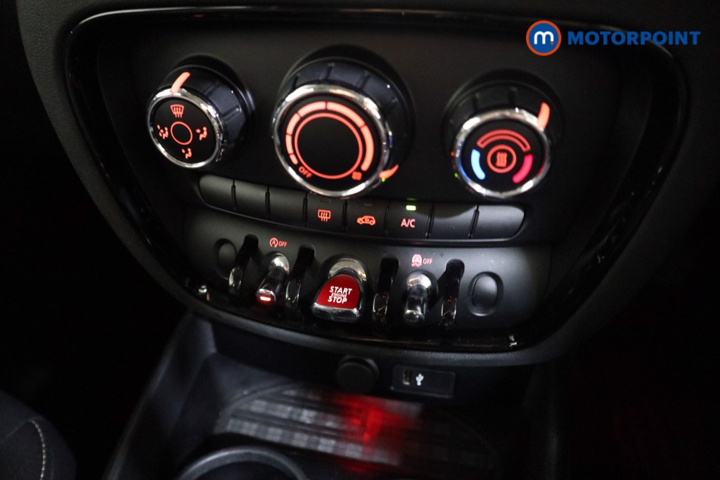 Mini Clubman Cooper Classic Manual Petrol Estate - Stock Number (1581039) - 7th supplementary image