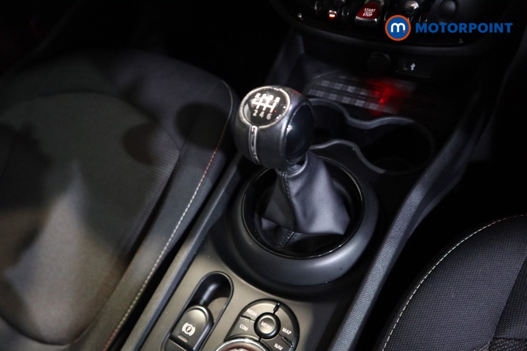 Mini Clubman Cooper Classic Manual Petrol Estate - Stock Number (1581039) - 10th supplementary image