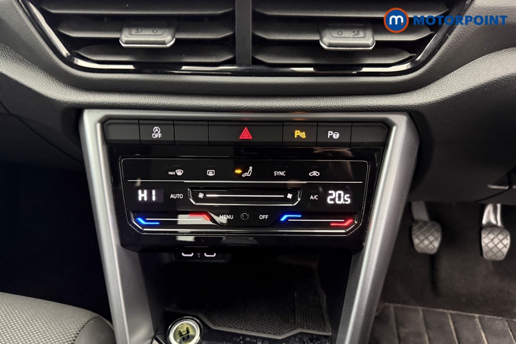 Volkswagen T-Roc Life Manual Petrol SUV - Stock Number (1581395) - 12th supplementary image