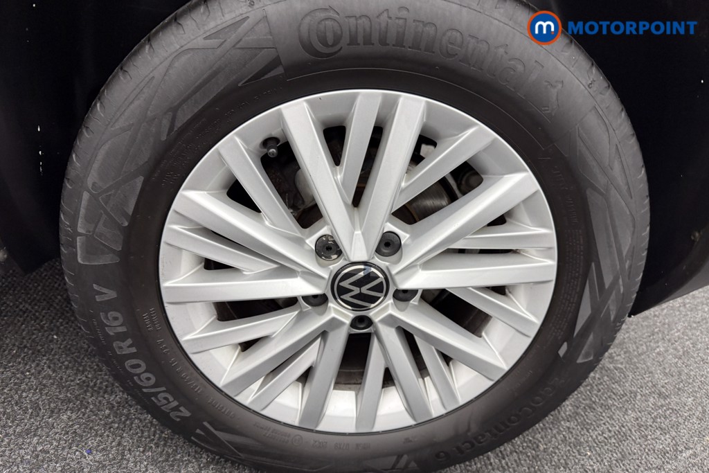 Volkswagen T-Roc Life Manual Petrol SUV - Stock Number (1581395) - 31st supplementary image