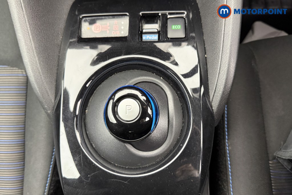 Nissan Leaf N-Connecta Automatic Electric Hatchback - Stock Number (1581937) - 8th supplementary image