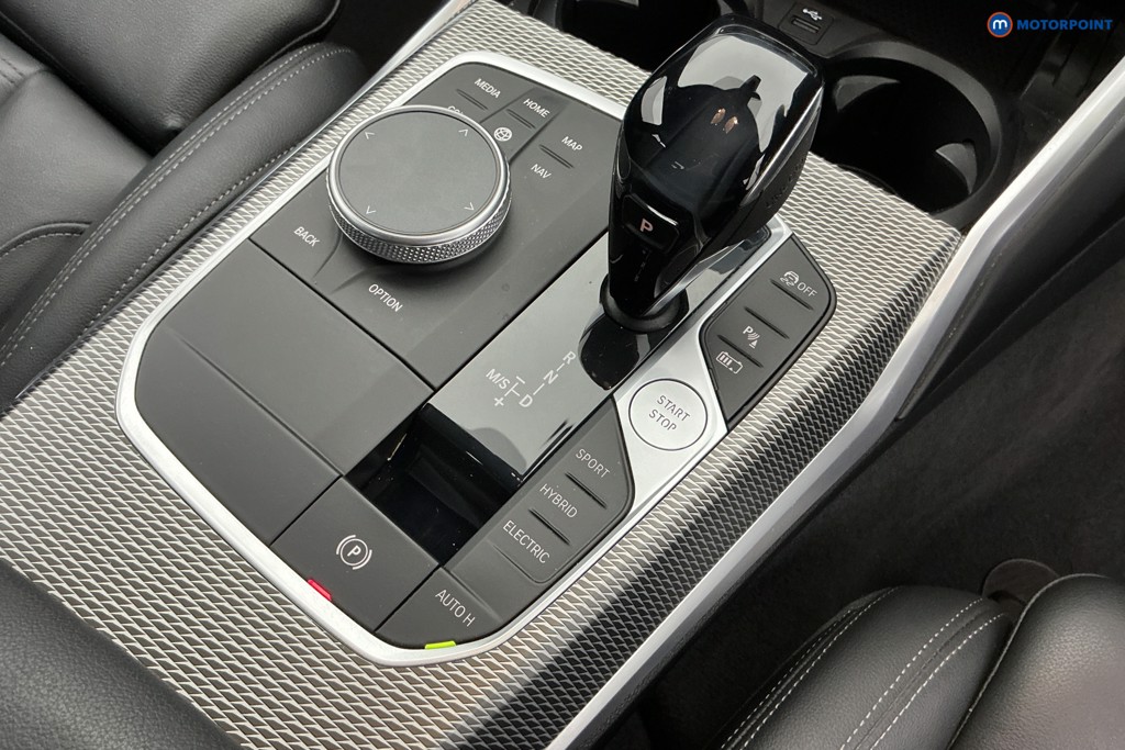 BMW 3 Series M Sport Automatic Petrol Plug-In Hybrid Saloon - Stock Number (1582208) - 14th supplementary image