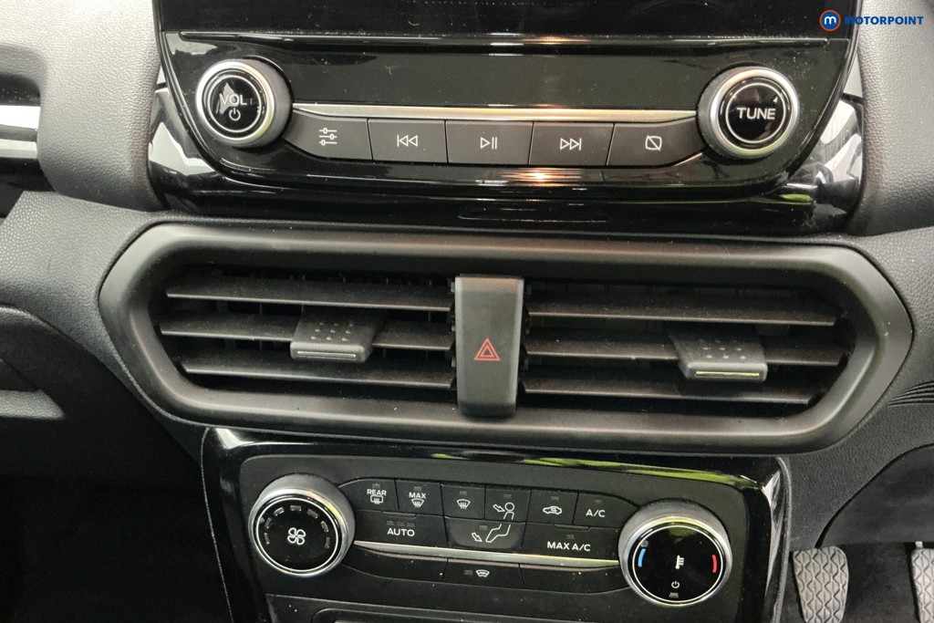 Ford Ecosport Titanium Manual Petrol SUV - Stock Number (1584085) - 17th supplementary image