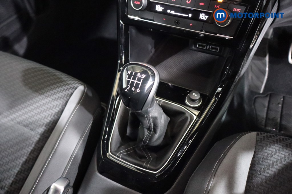 Volkswagen T-Cross R-Line Manual Petrol SUV - Stock Number (1584306) - 12th supplementary image