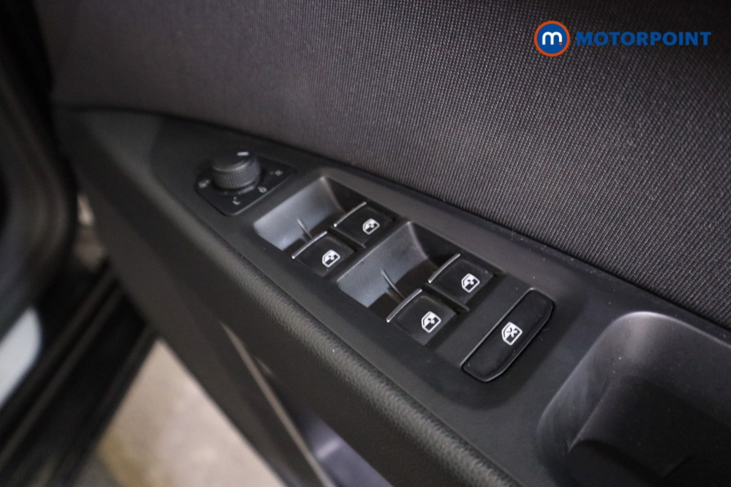 Seat Leon Fr Sport Automatic Petrol Estate - Stock Number (1584658) - 13th supplementary image