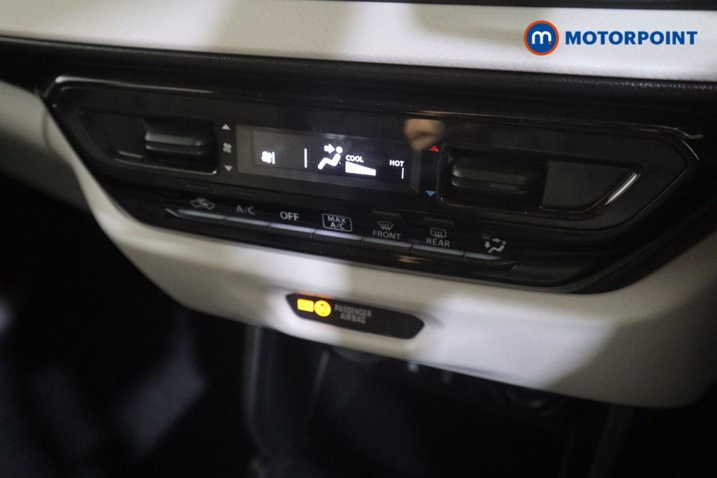 Suzuki Swift Motion Manual Petrol Hatchback - Stock Number (1584908) - 7th supplementary image