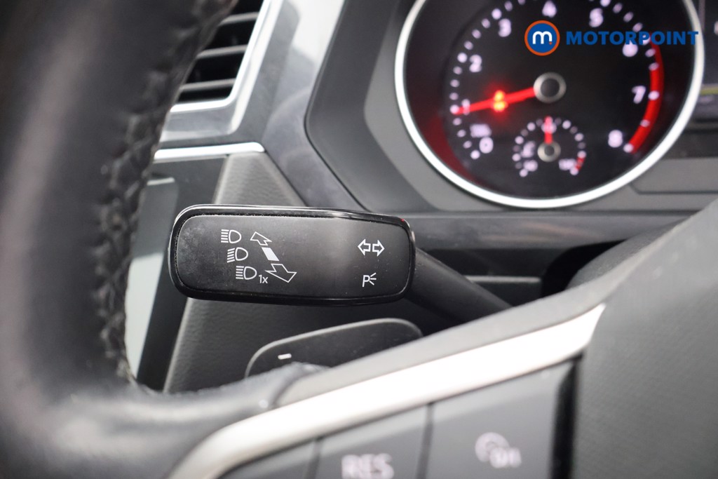 Volkswagen Tiguan Active Automatic Petrol SUV - Stock Number (1585104) - 5th supplementary image