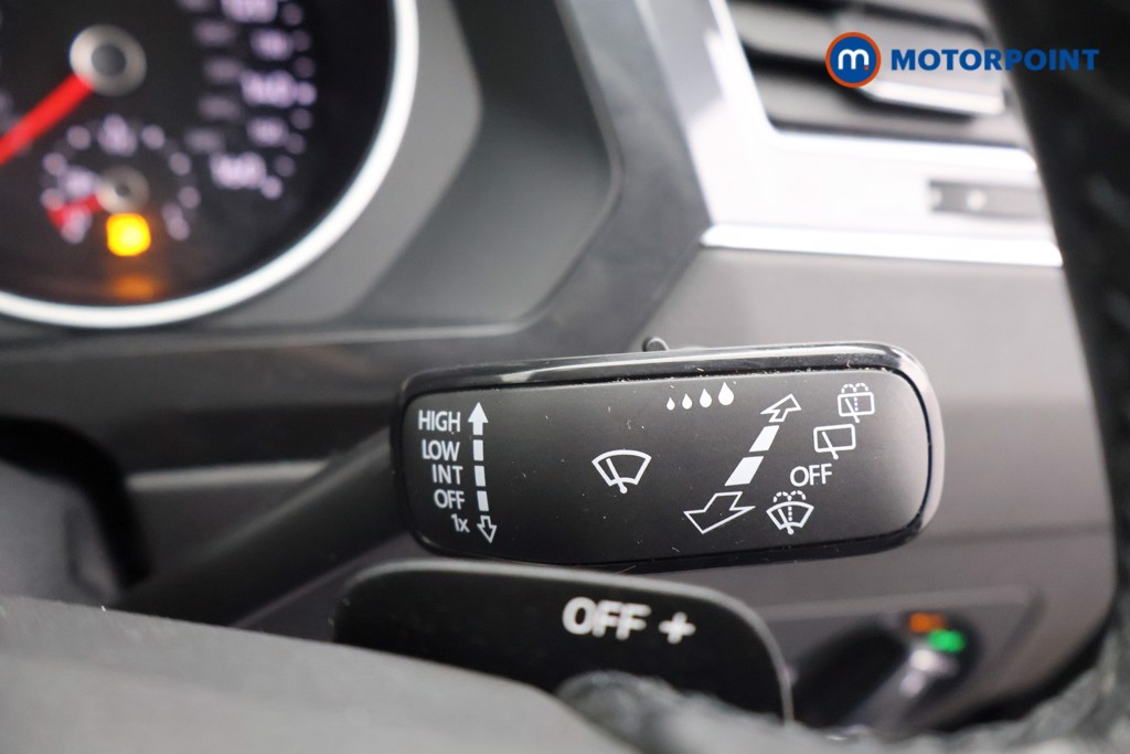 Volkswagen Tiguan Active Automatic Petrol SUV - Stock Number (1585104) - 6th supplementary image