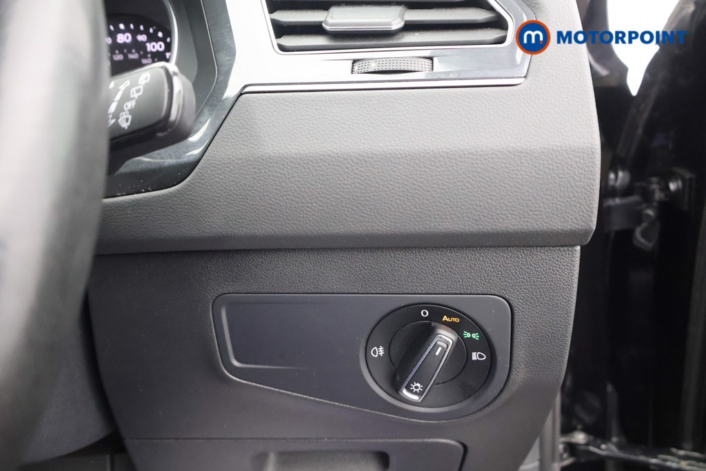 Volkswagen Tiguan Active Automatic Petrol SUV - Stock Number (1585104) - 7th supplementary image