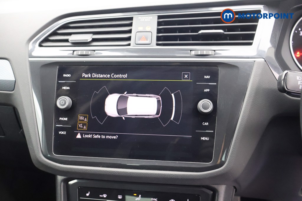 Volkswagen Tiguan Active Automatic Petrol SUV - Stock Number (1585104) - 9th supplementary image