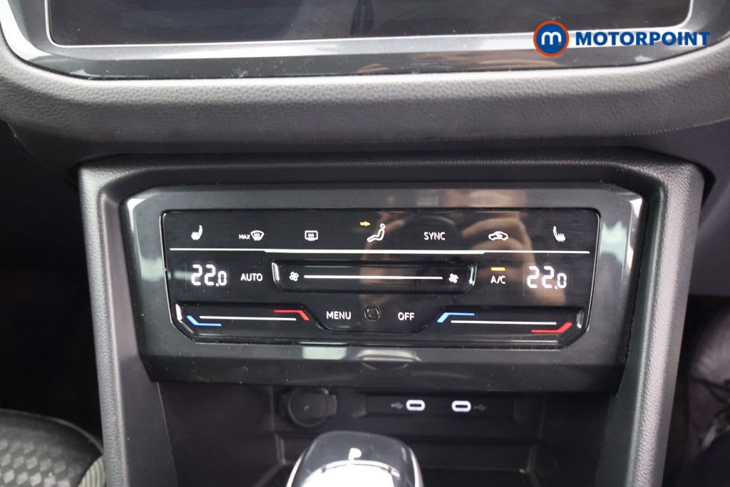 Volkswagen Tiguan Active Automatic Petrol SUV - Stock Number (1585104) - 12th supplementary image