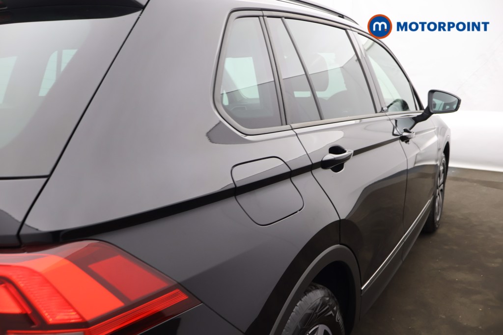 Volkswagen Tiguan Active Automatic Petrol SUV - Stock Number (1585104) - 28th supplementary image