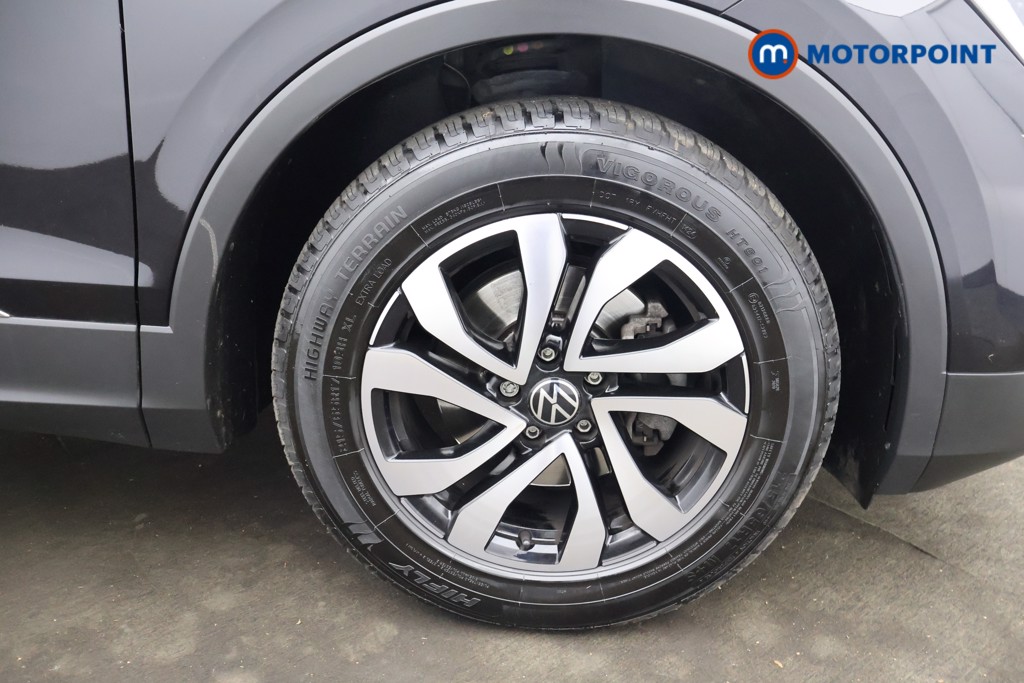 Volkswagen Tiguan Active Automatic Petrol SUV - Stock Number (1585104) - 30th supplementary image