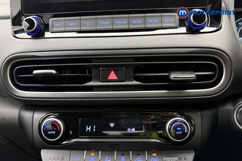 Hyundai Kona Premium Manual Petrol SUV - Stock Number (1585612) - 18th supplementary image
