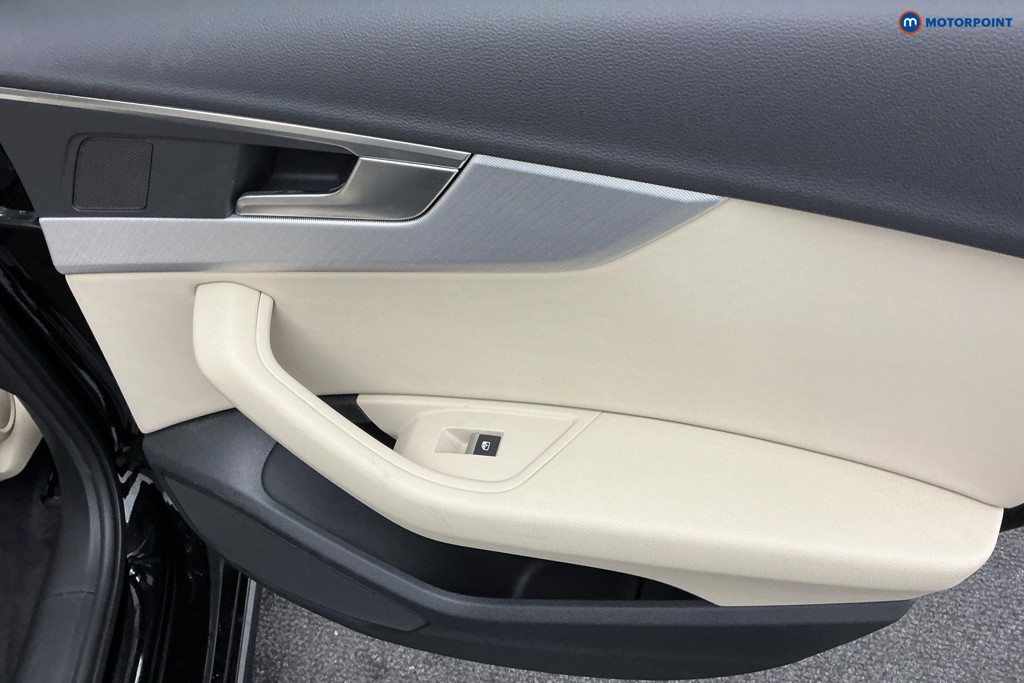 Audi A4 Sport Edition Automatic Petrol Estate - Stock Number (1585842) - 23rd supplementary image