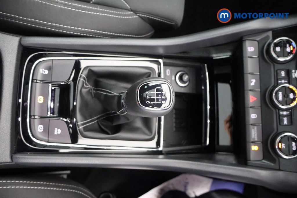 Skoda Karoq Sportline Edition Manual Petrol SUV - Stock Number (1585884) - 10th supplementary image