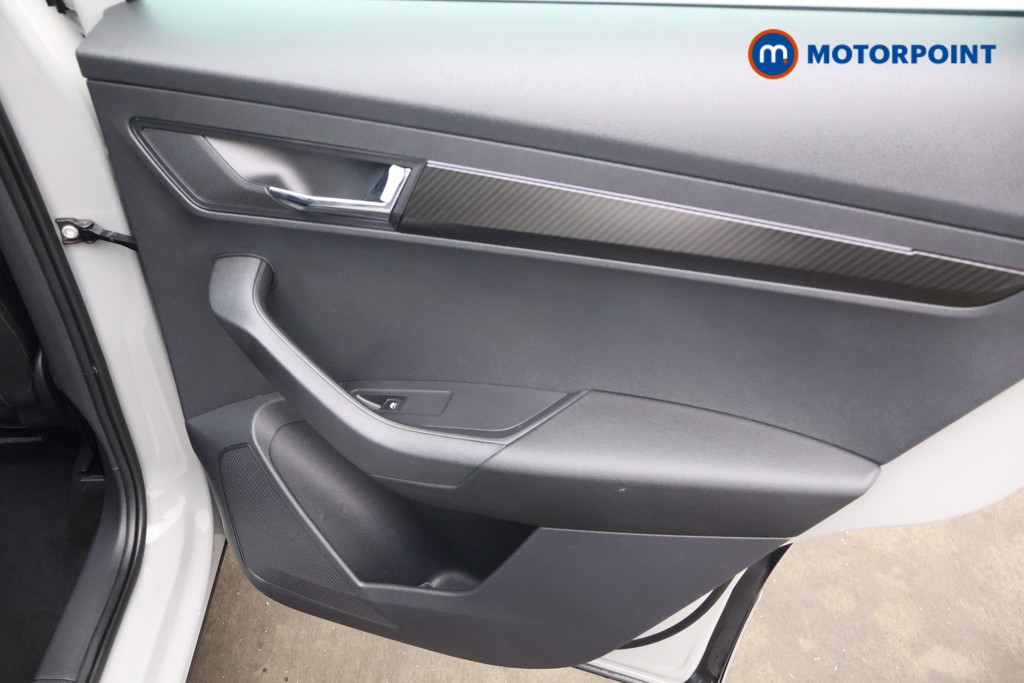 Skoda Karoq Sportline Edition Manual Petrol SUV - Stock Number (1585884) - 21st supplementary image