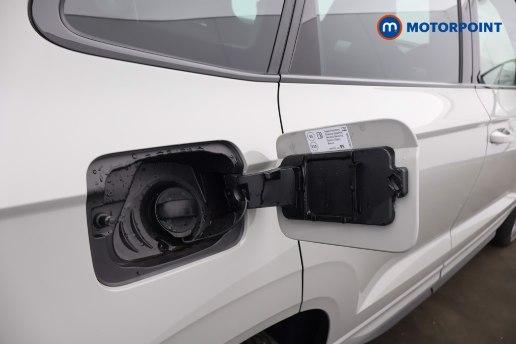 Skoda Karoq Sportline Edition Manual Petrol SUV - Stock Number (1585884) - 22nd supplementary image