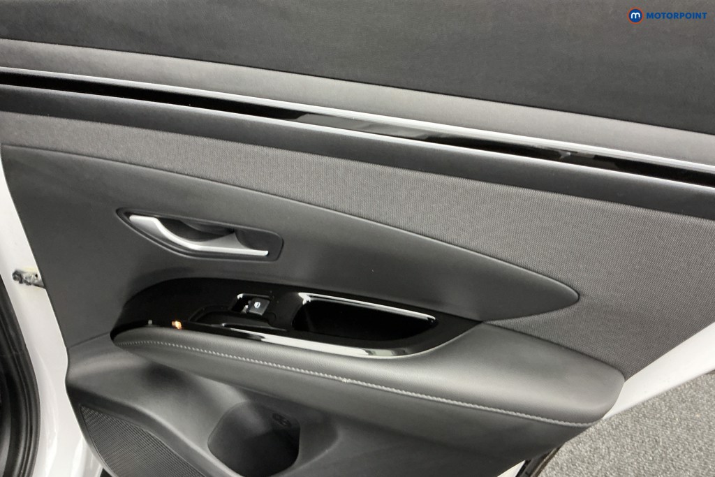 Hyundai Tucson Se Connect Manual Petrol SUV - Stock Number (1586224) - 24th supplementary image