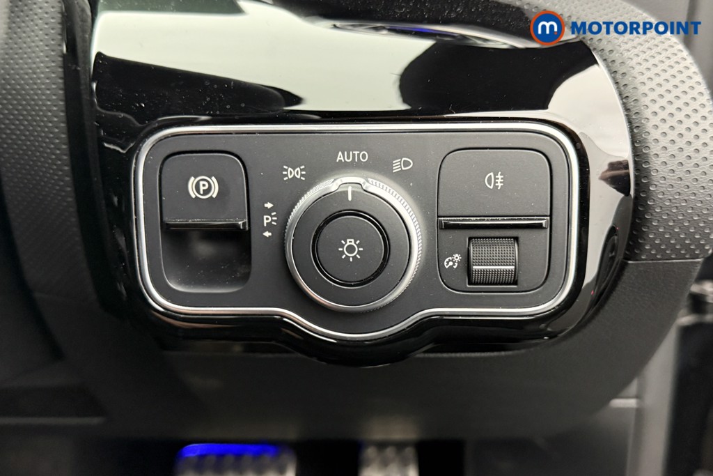 Mercedes-Benz CLA Amg Line Automatic Petrol Coupe - Stock Number (1586428) - 12th supplementary image