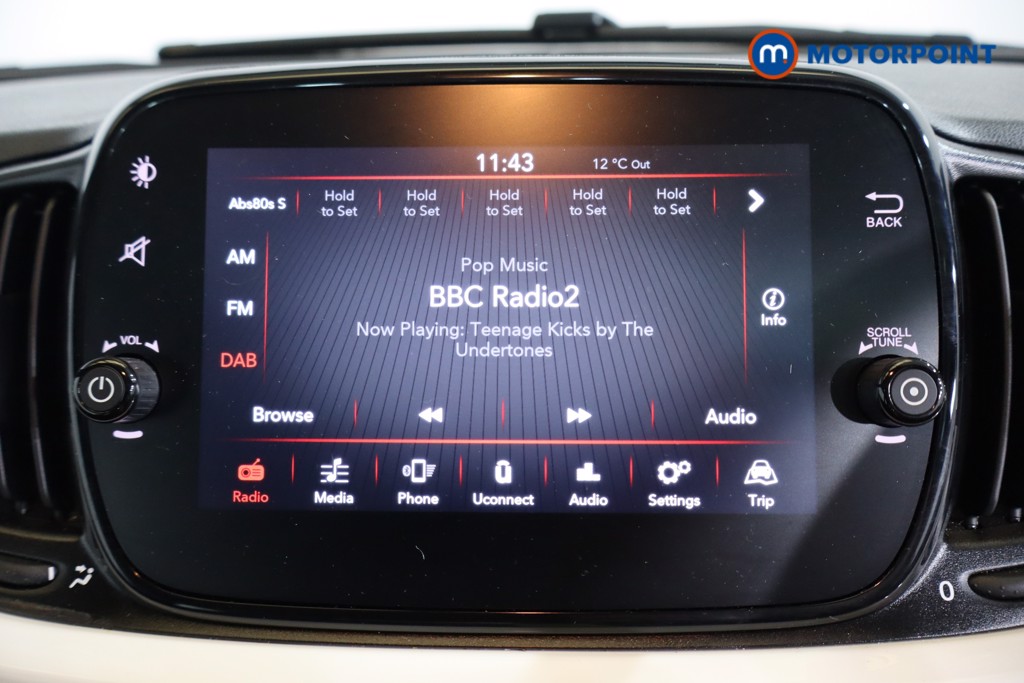 Fiat 500 TOP Manual Petrol Hatchback - Stock Number (1586514) - 4th supplementary image