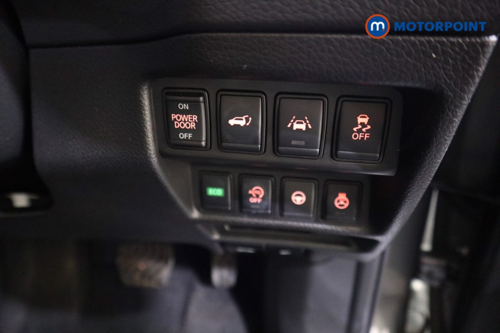 Nissan X-Trail Tekna Automatic Diesel SUV - Stock Number (1586638) - 13th supplementary image