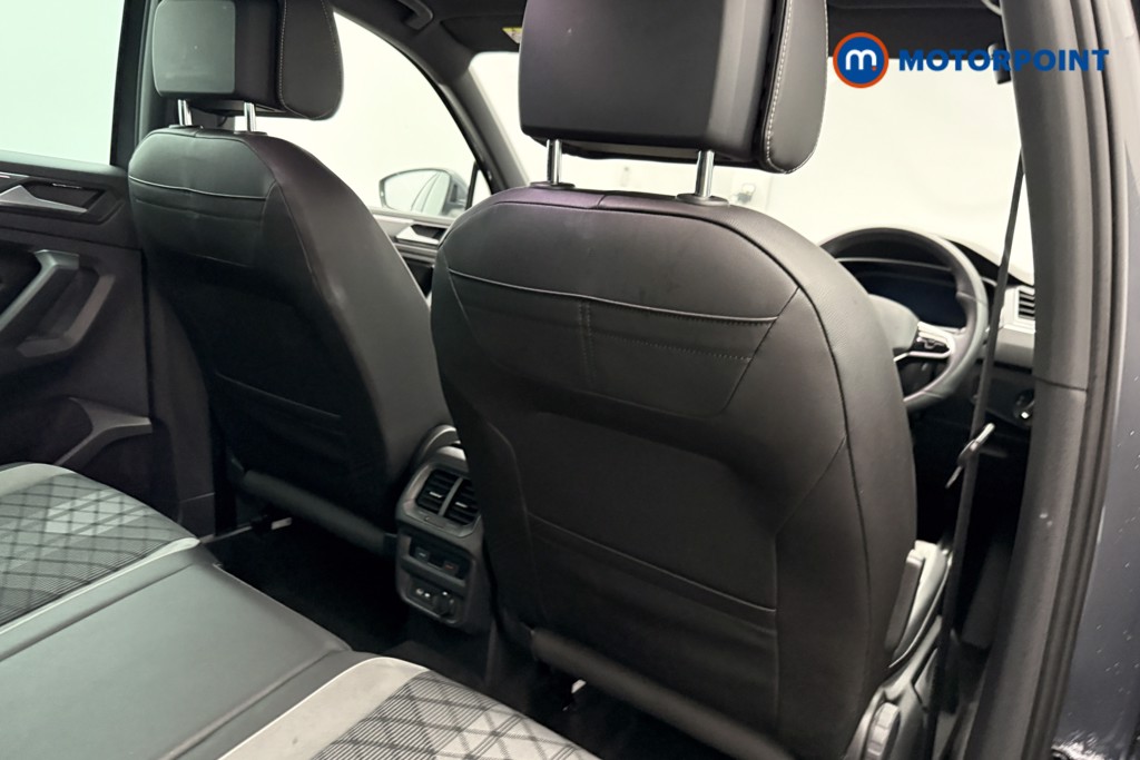 Volkswagen Tiguan R-Line Automatic Petrol SUV - Stock Number (1586769) - 9th supplementary image