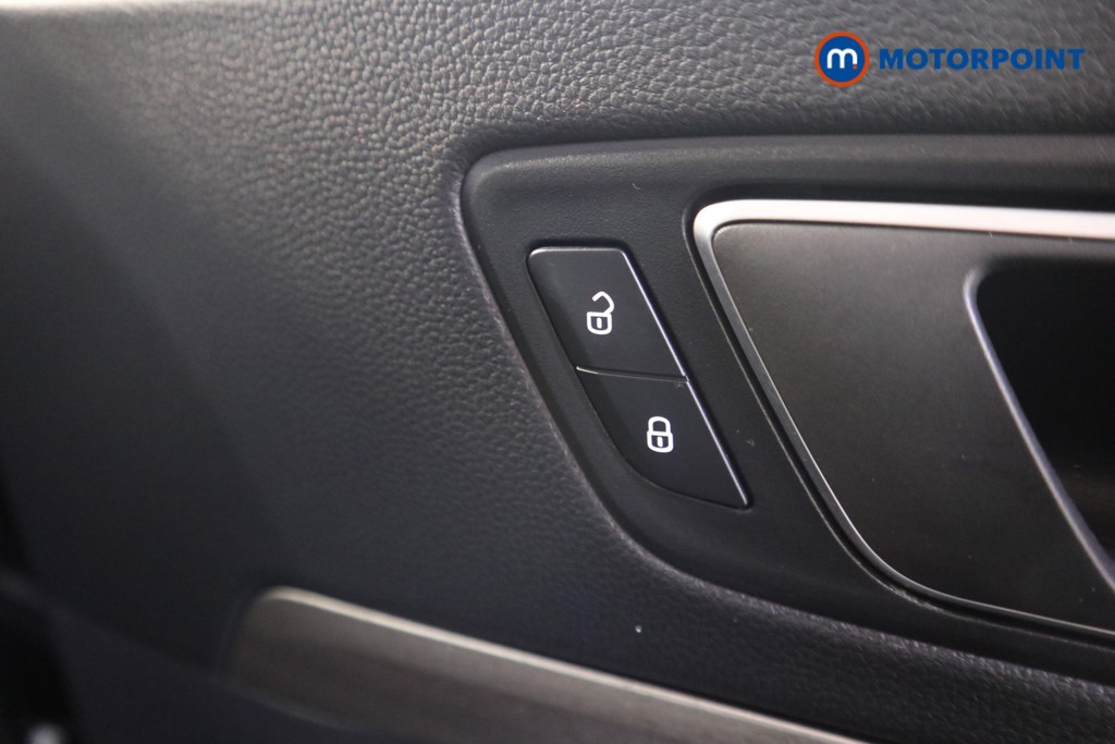 Seat Ateca Xperience Lux Manual Petrol SUV - Stock Number (1586880) - 12th supplementary image