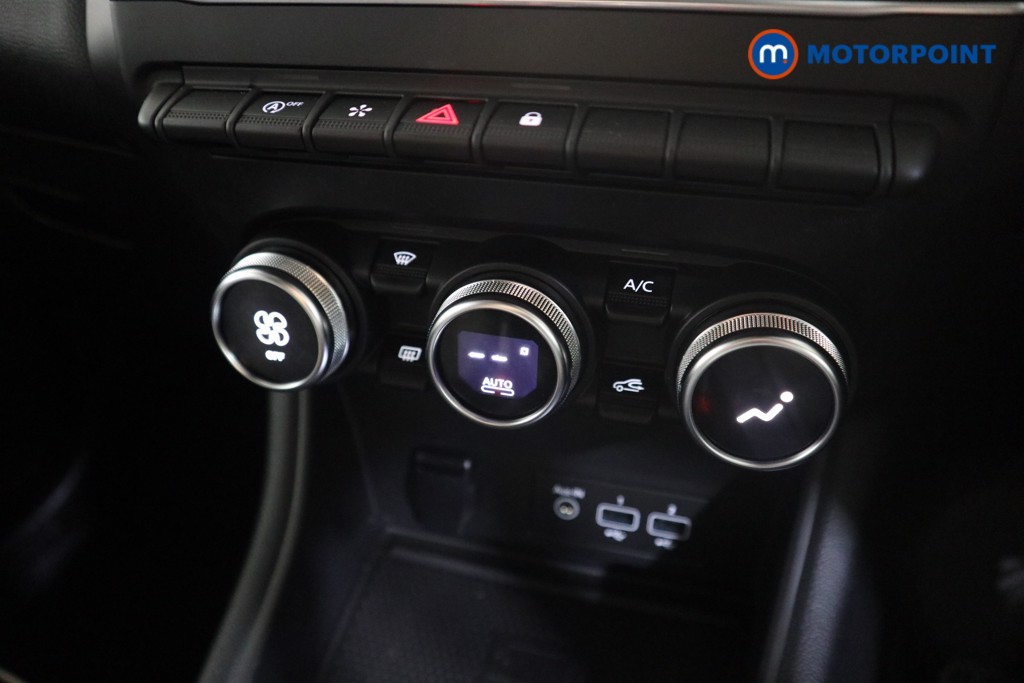 Renault Captur S Edition Manual Petrol SUV - Stock Number (1586964) - 8th supplementary image