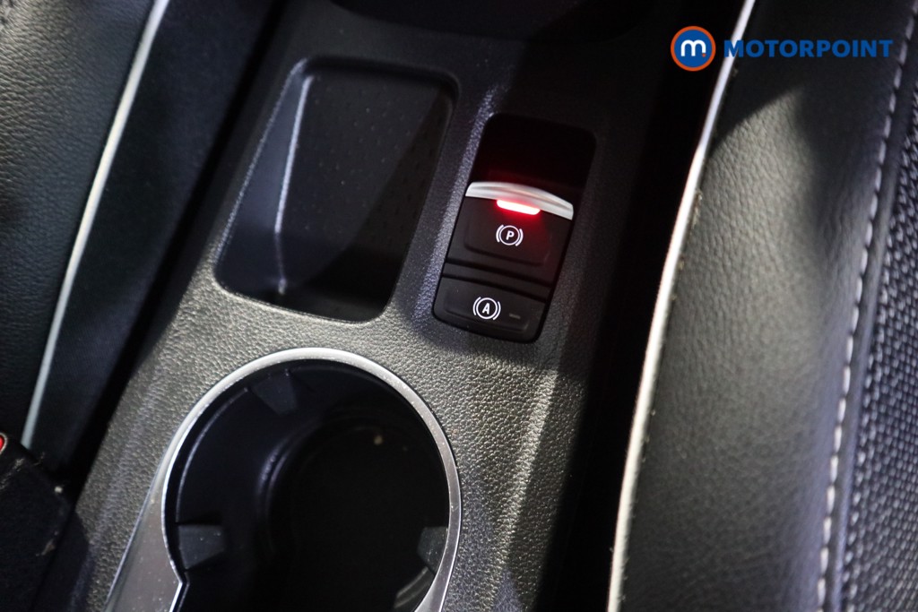 Renault Captur S Edition Manual Petrol SUV - Stock Number (1586964) - 11th supplementary image