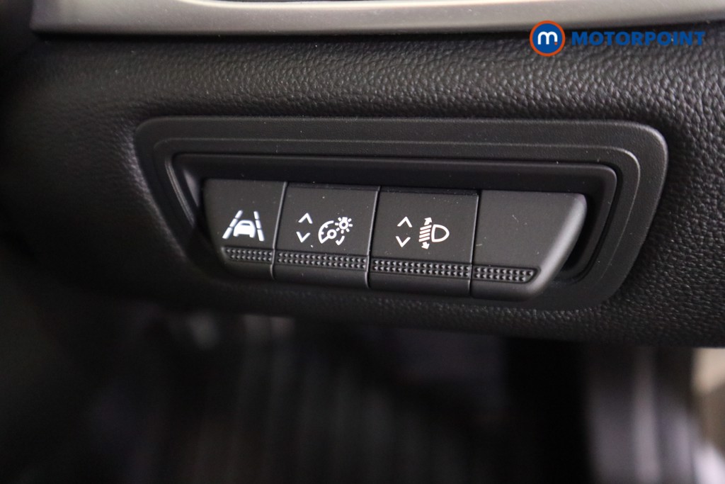 Renault Captur S Edition Manual Petrol SUV - Stock Number (1586964) - 12th supplementary image