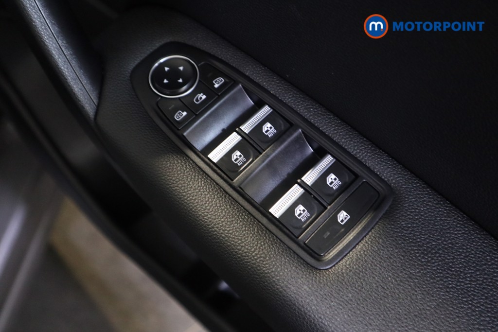Renault Captur S Edition Manual Petrol SUV - Stock Number (1586964) - 13th supplementary image