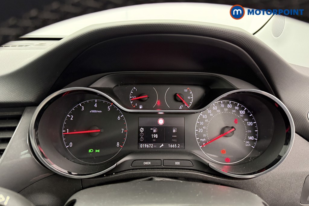 Vauxhall Crossland Ultimate Manual Diesel SUV - Stock Number (1586977) - 5th supplementary image